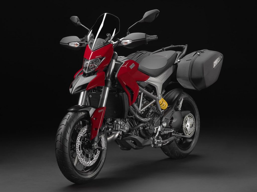 Ducati Hyperstrada 821 2013-2015 Red lhs diagonal