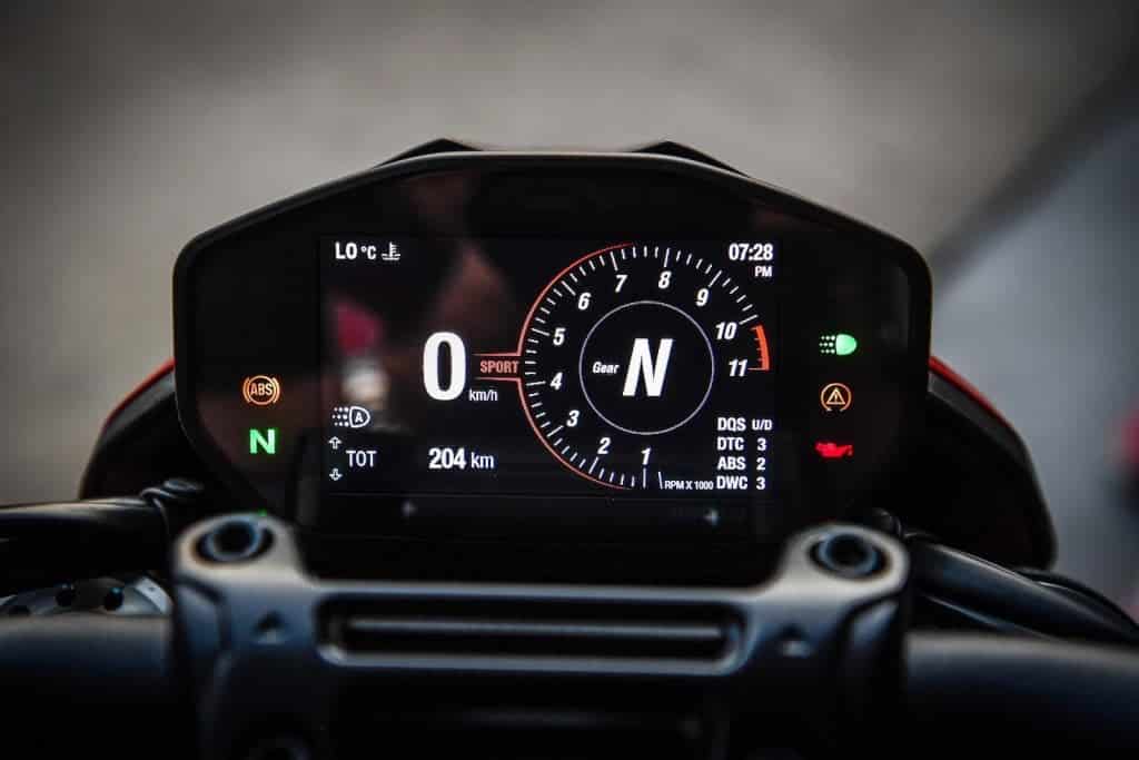 2019 Ducati Hypermotard TFT dash
