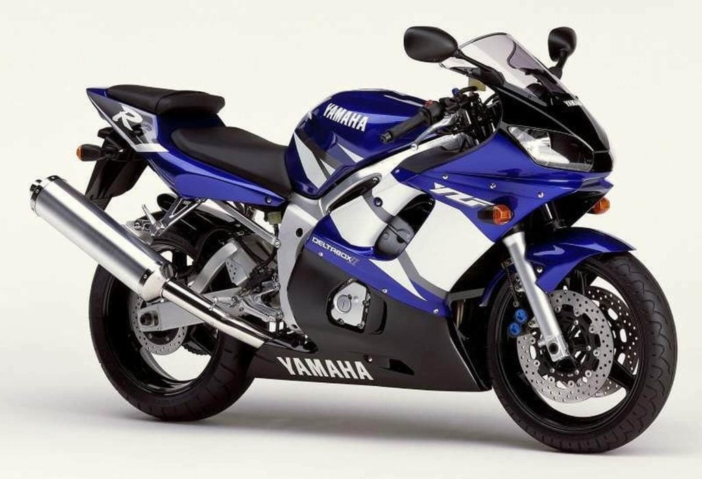 2002 Yamaha R6 1st gen blue and white