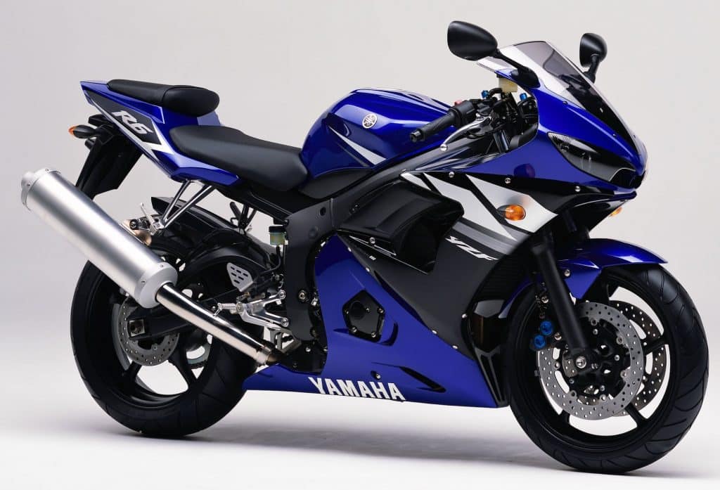 2003-2004 Yamaha YZF-R6 studio blue right 3-4