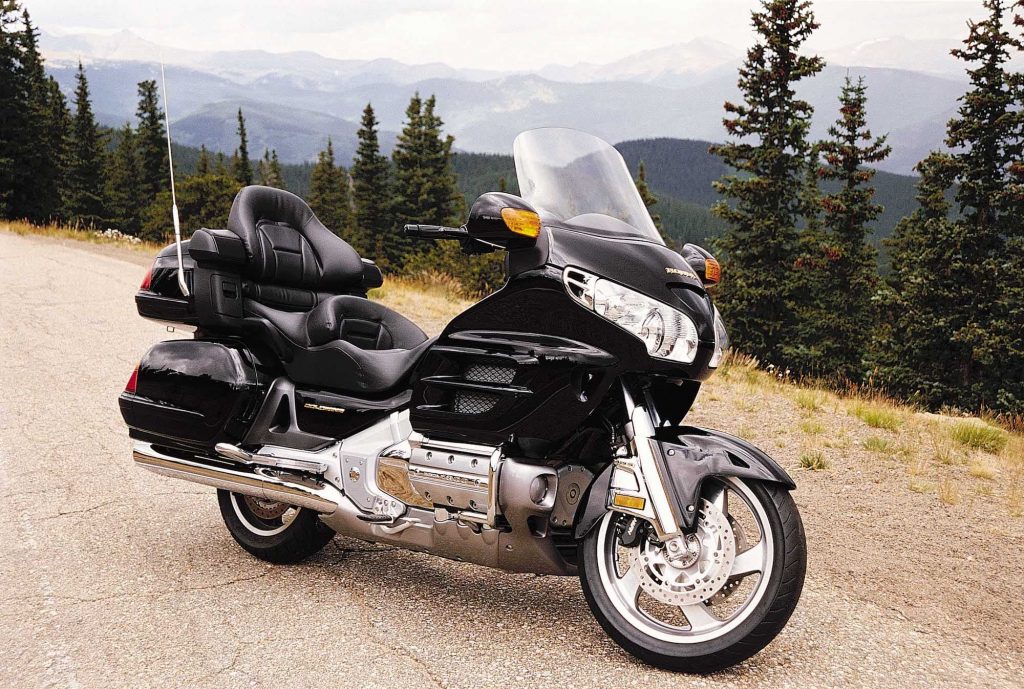 2001 Gold Wing black RHS 3-4 front parked static