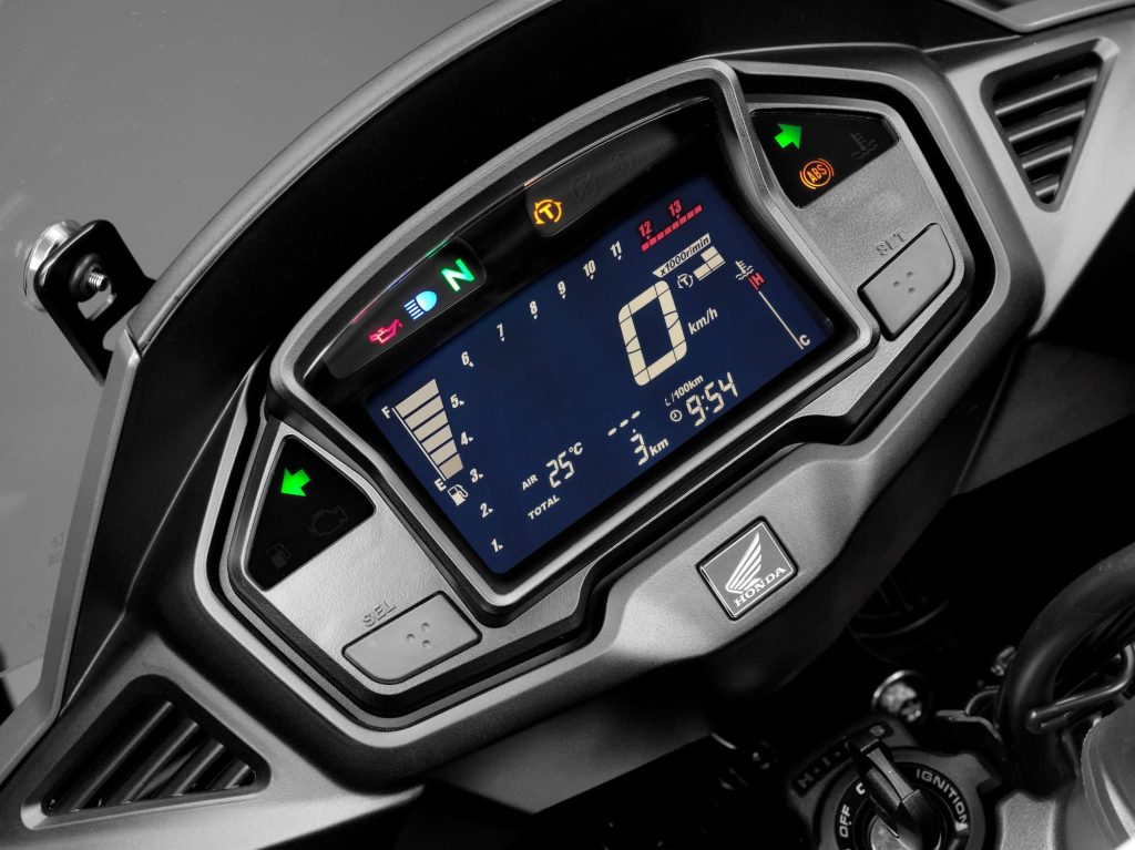 Gen 2 2015 Honda VFR800X Crossrunner instrument cluster