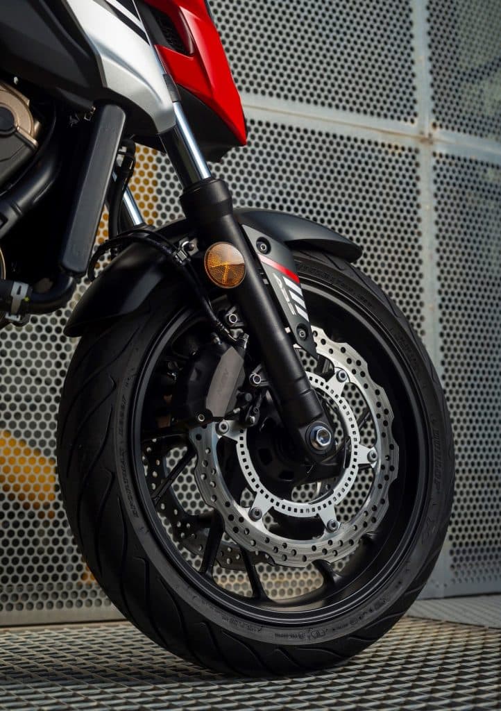 2017 Honda CB650F front suspension and brake setup