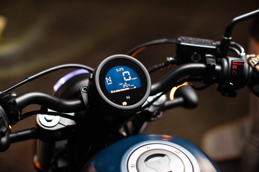 Honda Rebel 500 CMX500 controls and display