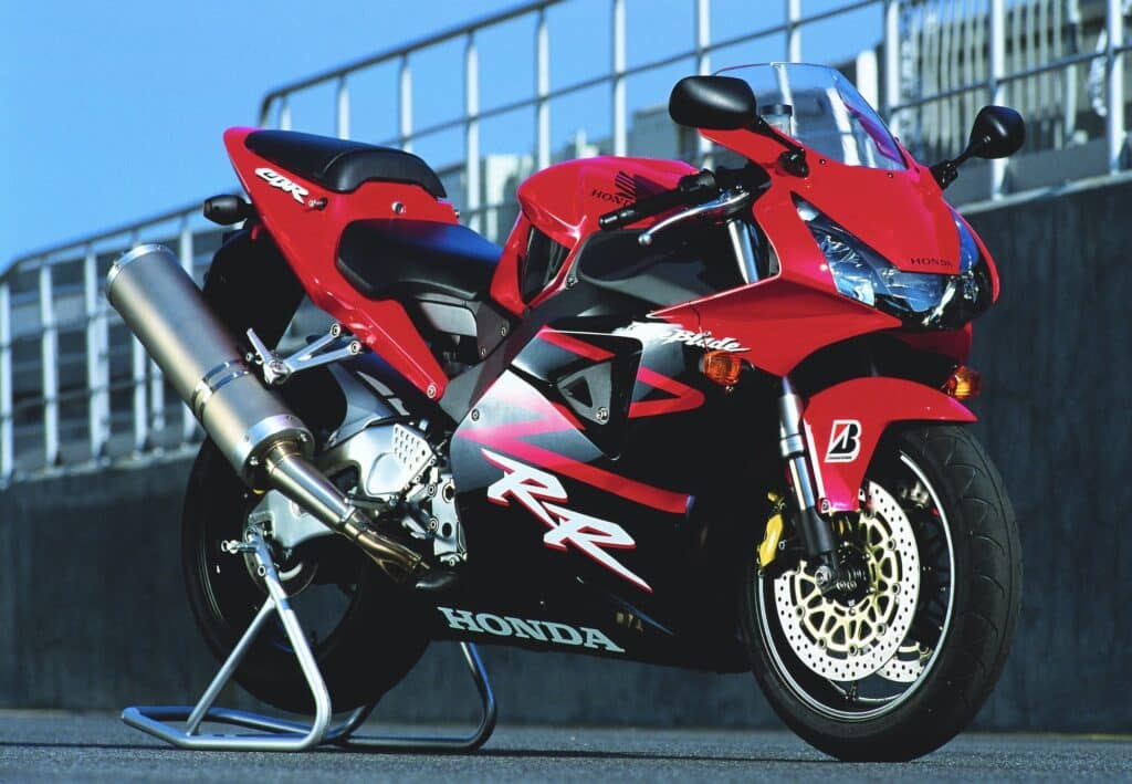 Honda CBR954RR RHS 3-4 track photo web