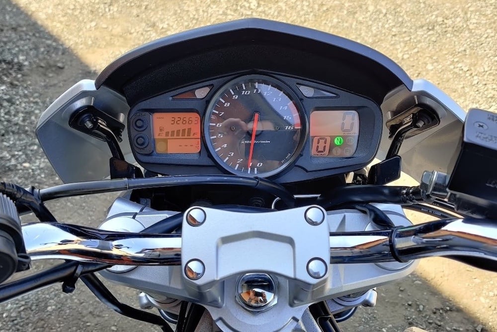 Suzuki GSR600 dash instrument cluster