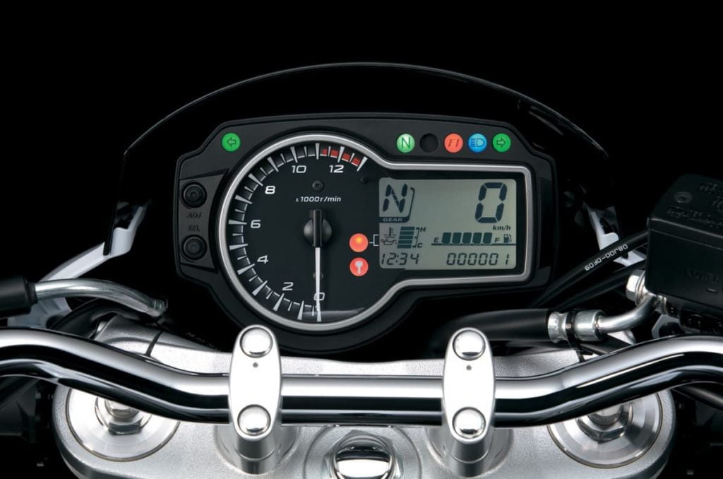 Suzuki GSR750's instrument cluster with lower redline