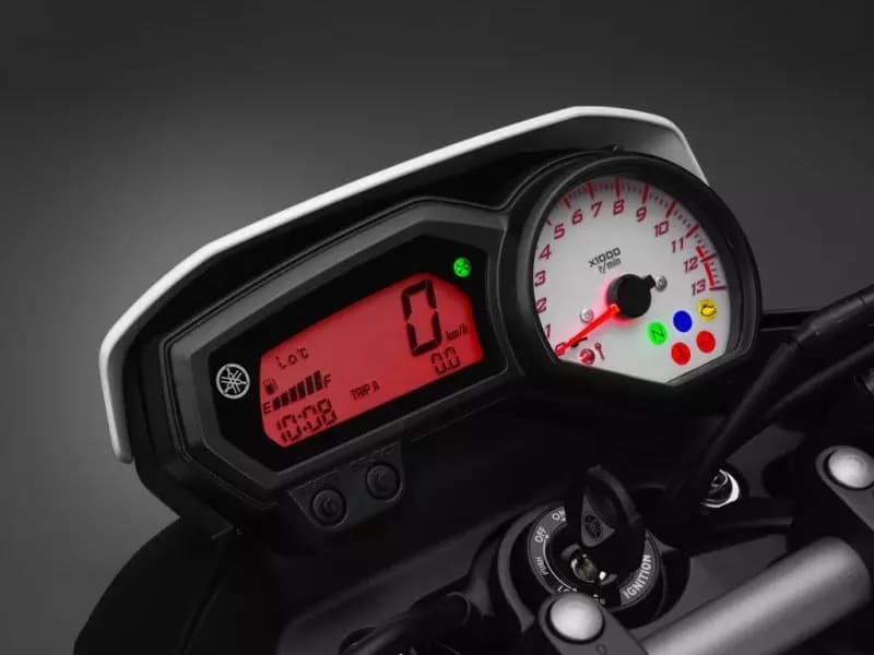 Yamaha FZ8 dash and tachometer
