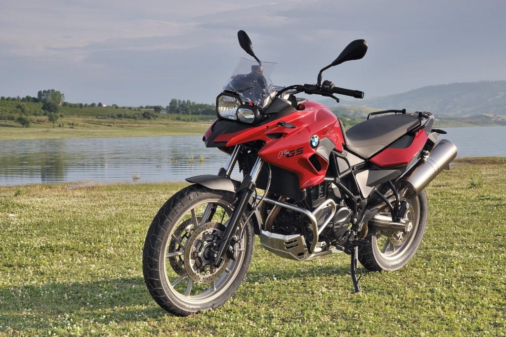 BMW F 700 GS red by lake