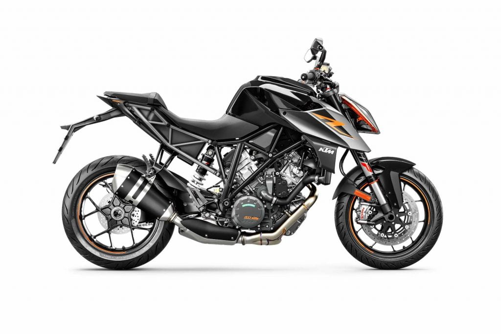 KTM 1290 Super Duke R 2.0 (2017-2019) Maintenance Schedule and Service Intervals 10 2017 2018 2019 KTM 1290 Super Duke R Black RHS studio photo