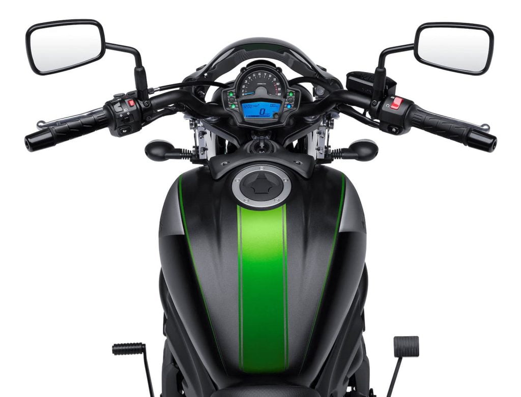 Console and instrument cluster of Kawasaki Vulcan S 650