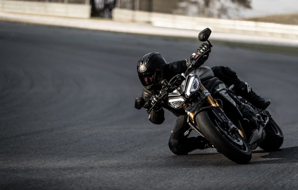 Triumph Speed Triple 1200 RS on track riding
