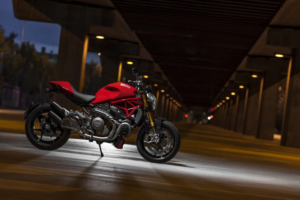 2014-2016 Ducati Monster 1200 S outside night RHS