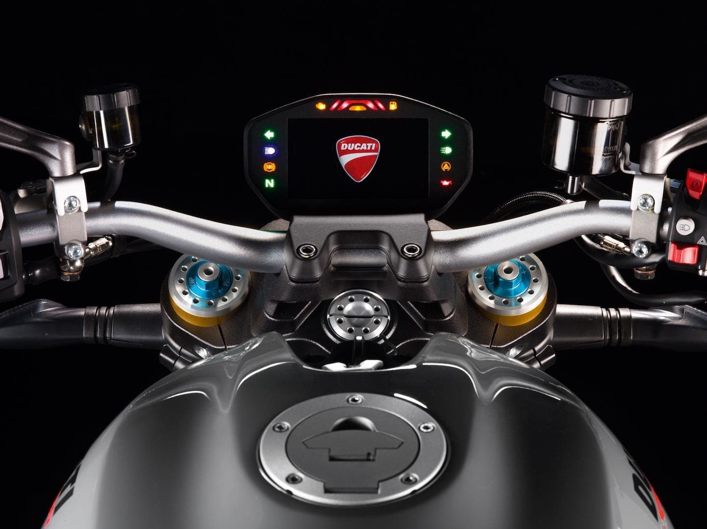 Ducati Monster 1200 S 2017 onward indoor studio TFT display startup