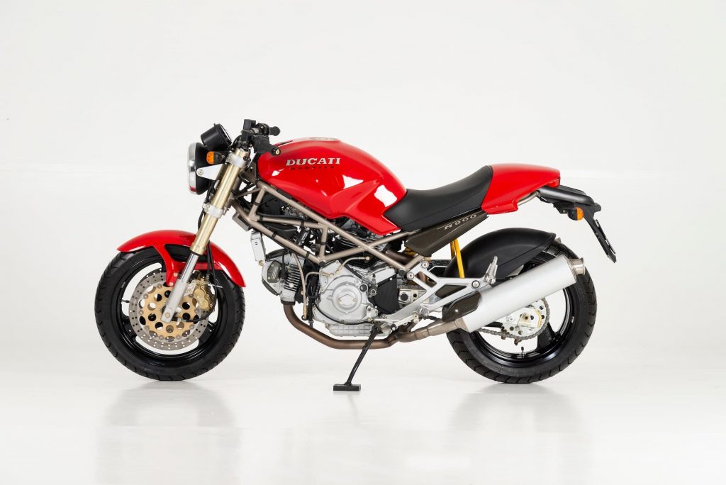 Ducati Monster 900 LHS profile