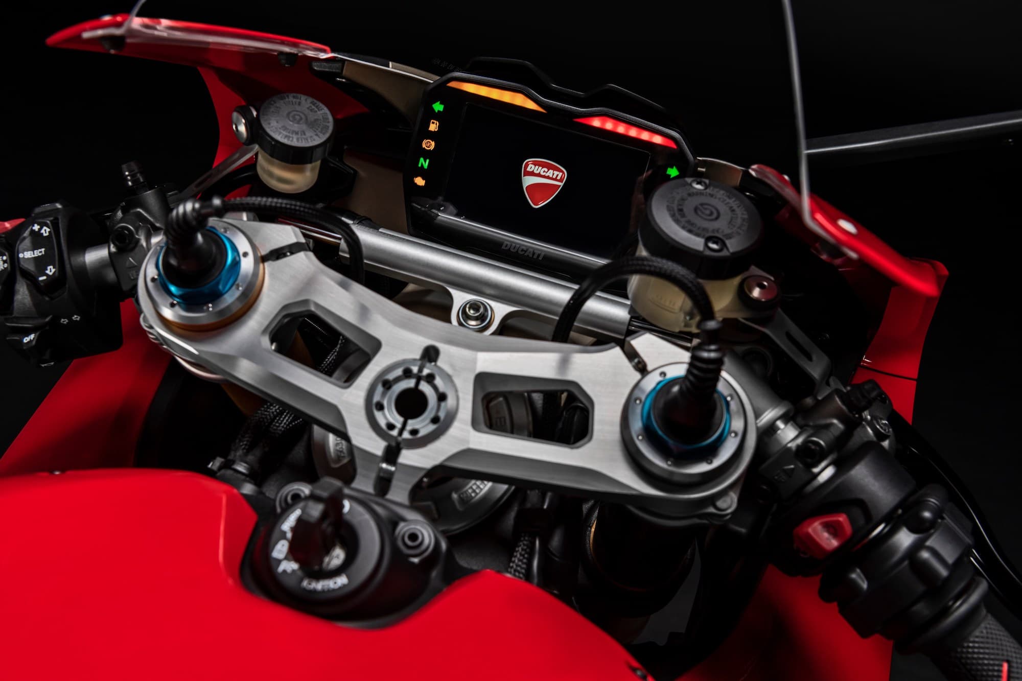 Ducati Panigale V4 S studio instruments and cluster