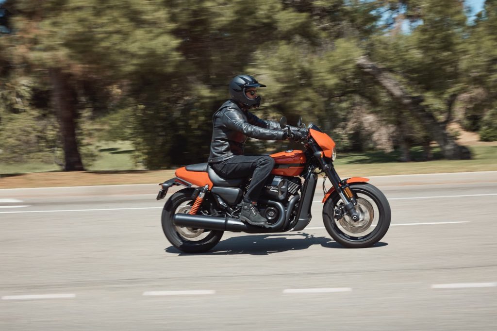 Harley-Davidson Street Rod XG750A riding position