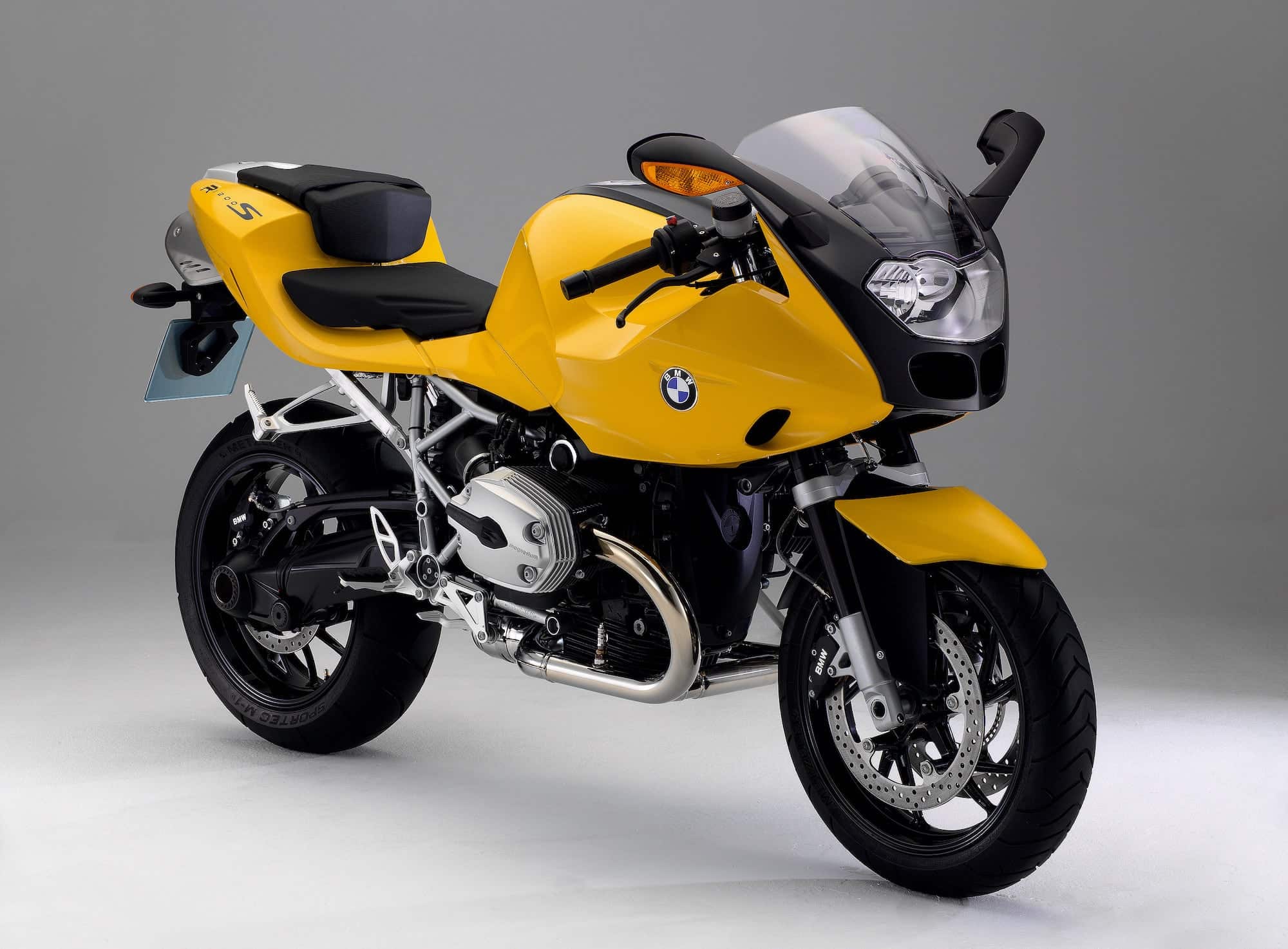 Yellow BMW R 1200 S rhs front 3-4