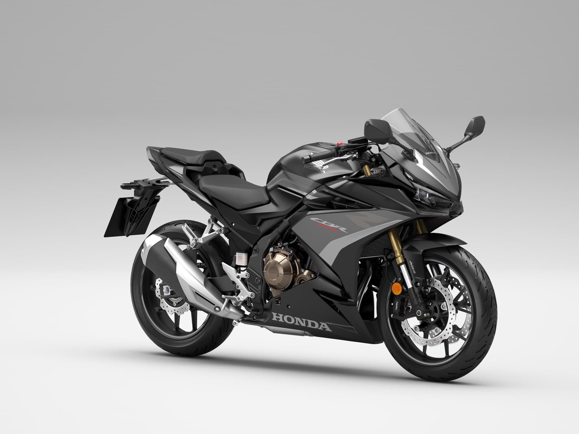2022 Honda CBR500R Black studio rhs front 3-4
