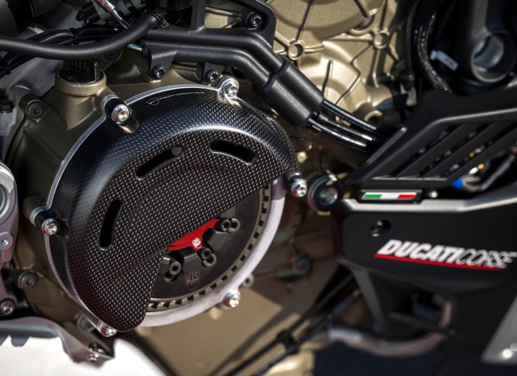 Ducati Streetfighter V4 SP dry clutch detail