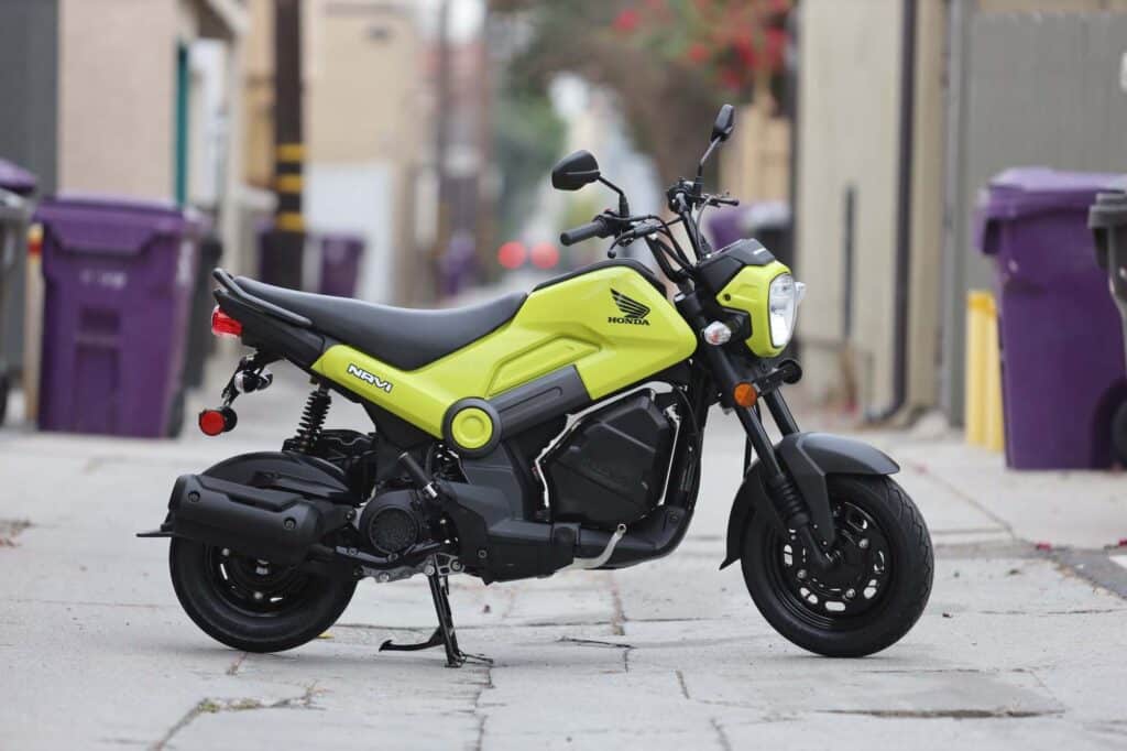 2022 Honda Navi green rhs static in city