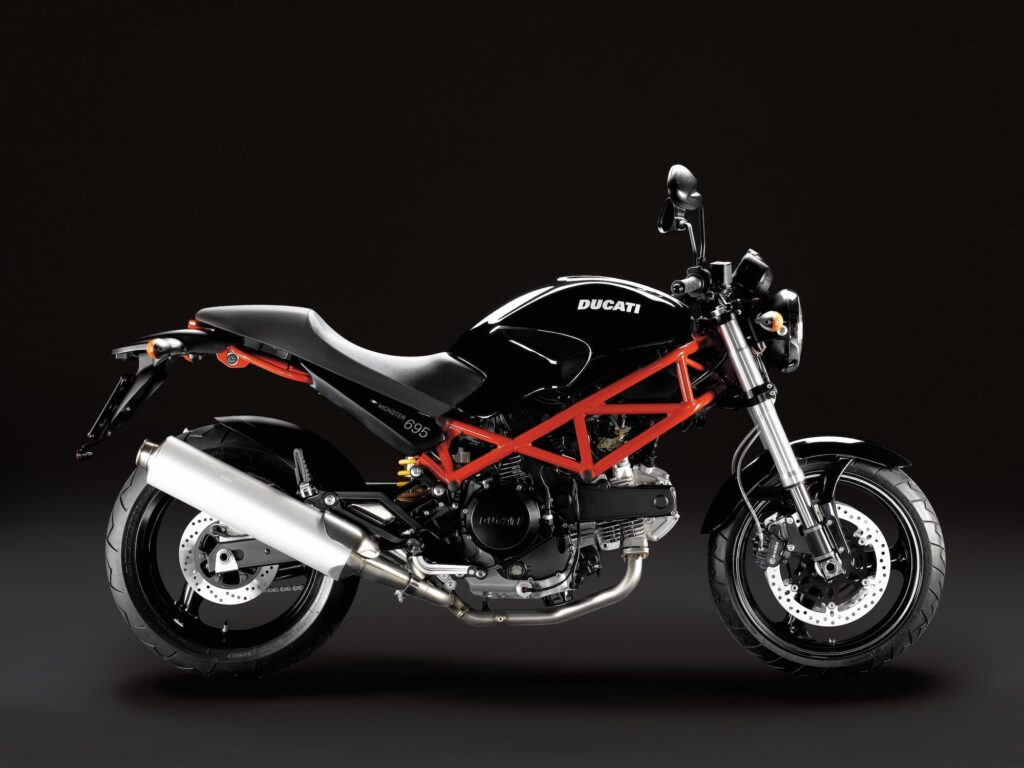 Black Ducati Monster 695 black rhs