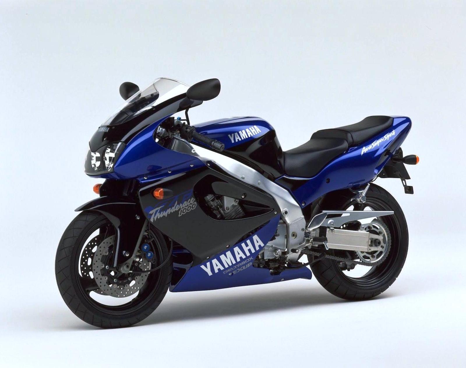 Yamaha YZF1000R Thunderace blue lhs 3-4