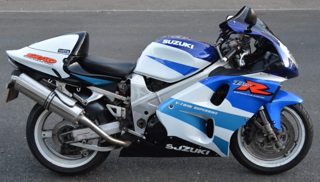 Suzuki TL1000R Blue RHS static Wikimedia commons small