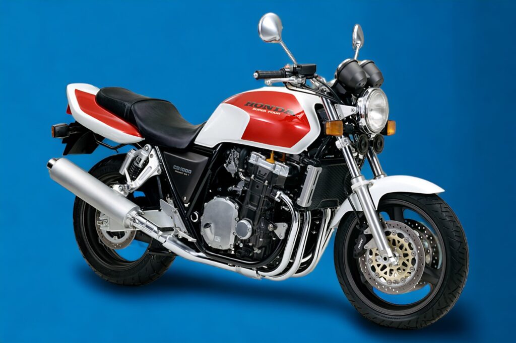 Honda CB1000 Super Four Project Big-1 RHS 3-4 studio