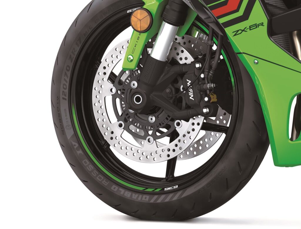 2024 Kawasaki Ninja ZX-6R 636 non wave rotor front disc.jpeg