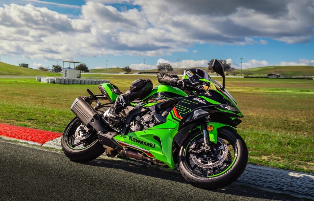 2024 Kawasaki ZX-6R 636 leaning on track