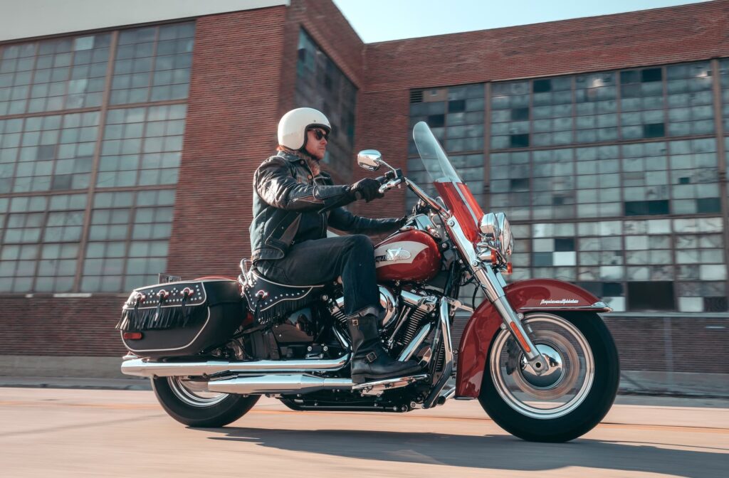 2024 Harley-Davidson Hydra-Glide Revival FLI action riding
