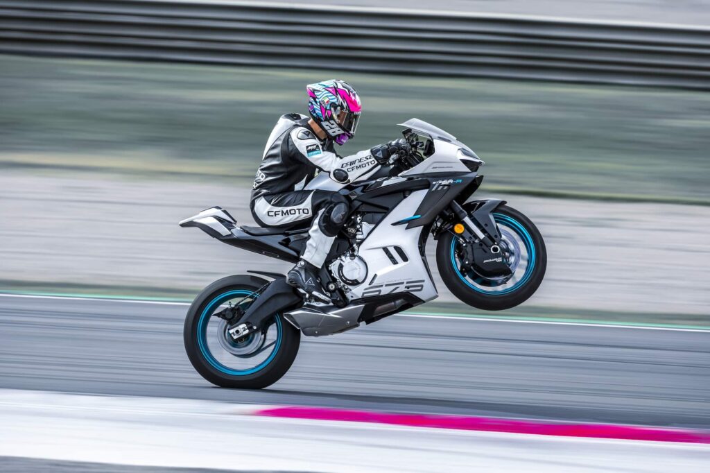 2025 CFMOTO 675SR-R