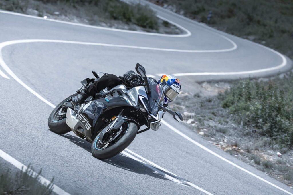 CFMOTO 675SR-R 2025