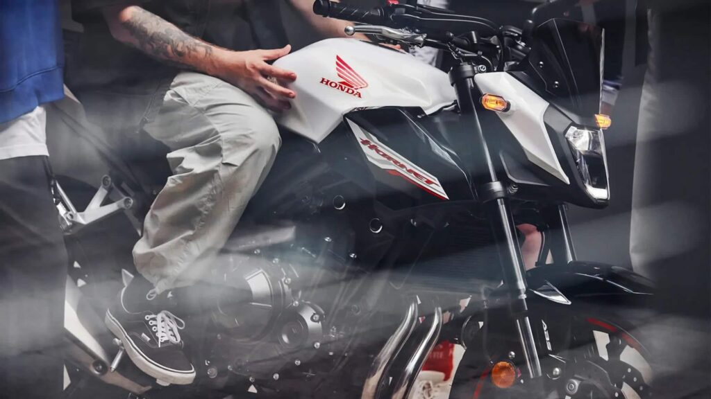 Honda CB500 Hornet 2024