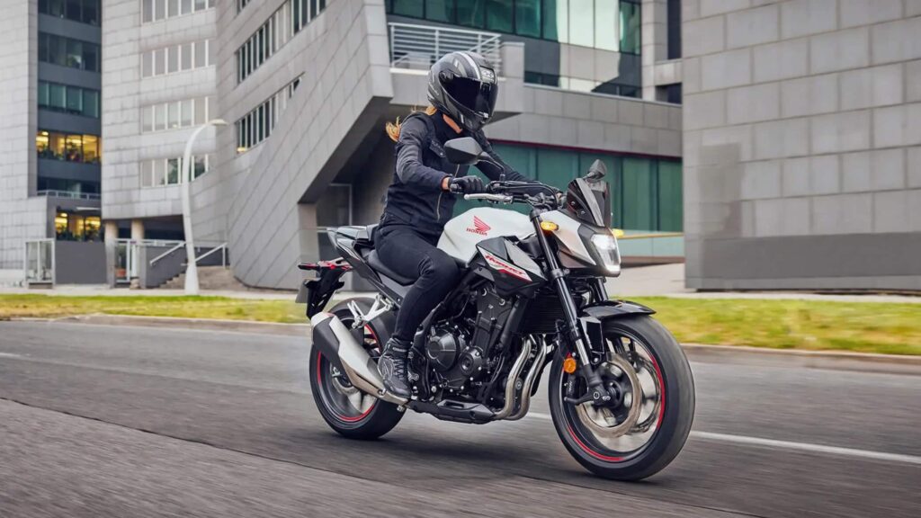 Honda CB500 Hornet 2024