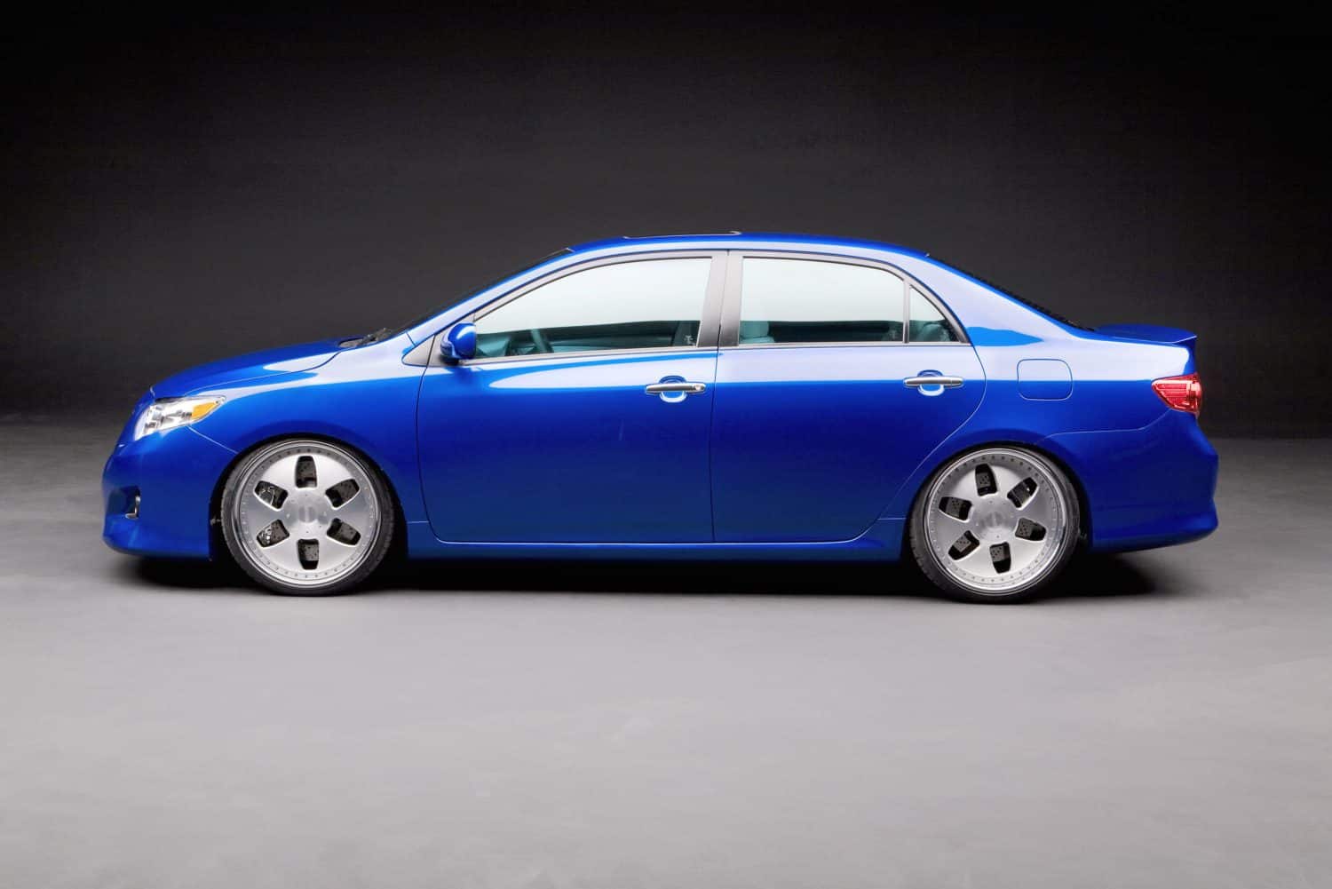 Toyota Corolla 10th Gen (2009-2010) Maintenance Schedule and Service Intervals 6 2009 Toyota Corolla 10th Gen 3