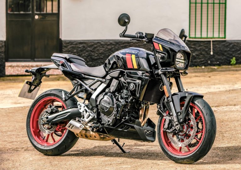 2026 Suzuki GSX-8TT right three-quarter view