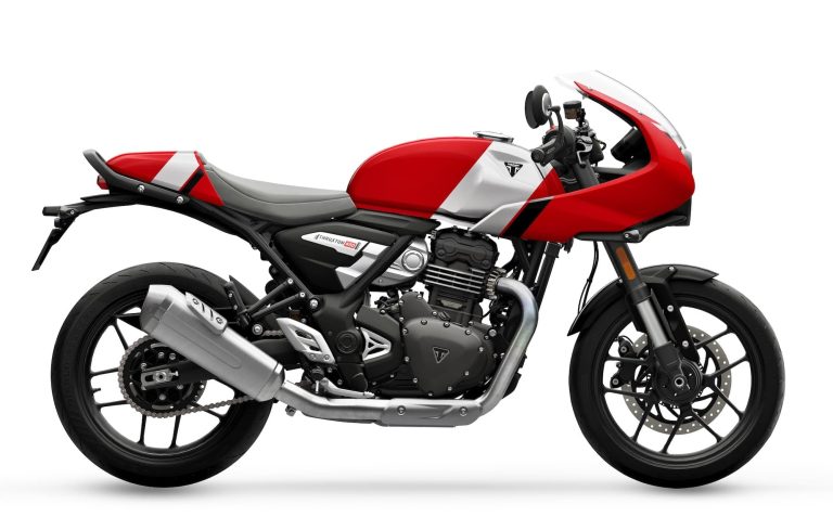 2026 Triumph Thruxton 400 in Carnival Red, right-side view